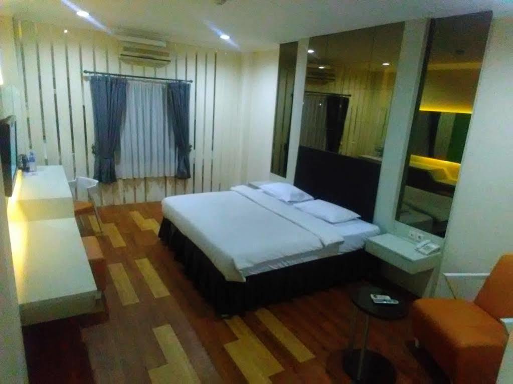 Hotel Victoria River View Banjarmasin  Exteriér fotografie